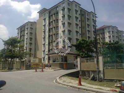 Shah Alam Seksyen 27 , Sri Ixora apartment near Hicom