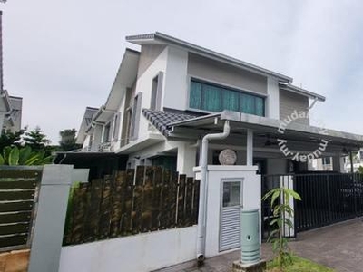 Villa Heights Corner Semi D,renovation, equine park Seri Kembangan