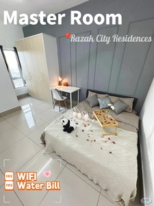 Brand New Luxurious Master Room in Razak City Residences