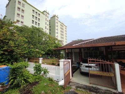 FREEHOLD RENOVATED ENDLOT Bigland Single Storey Terrace Seksyen 11,Shah Alam