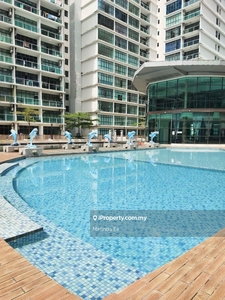 Palazio Apartment Beautiful Studio Design with Pool View