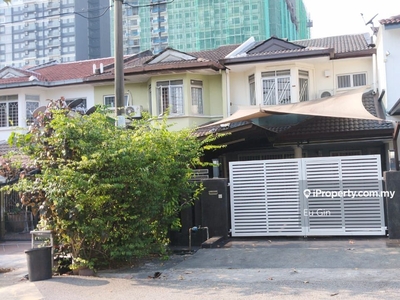 Puchong Indah very nice unit for sale facing park