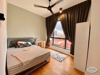 Your Dream Room Awaits! Free WiFi, Maintenance, and More! ️6 min walk to Mytown